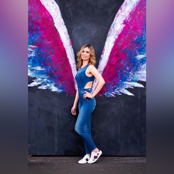 Meet your Posher, Hilda - Picture 3 of 3